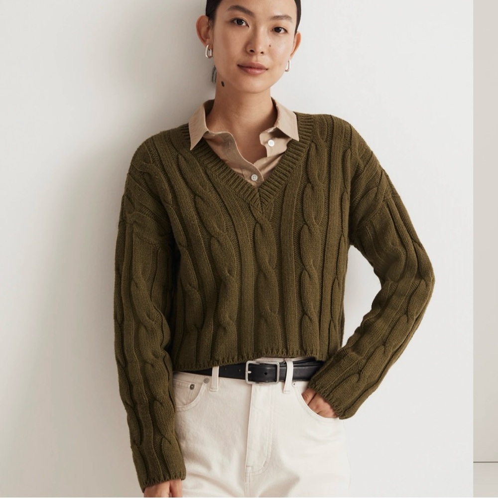 Madewell Cable-Knit V-Neck Crop Sweater | Loden Olive Green